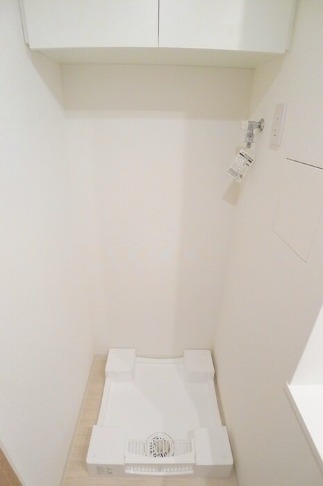 物件内観写真8　(洗濯機置場)