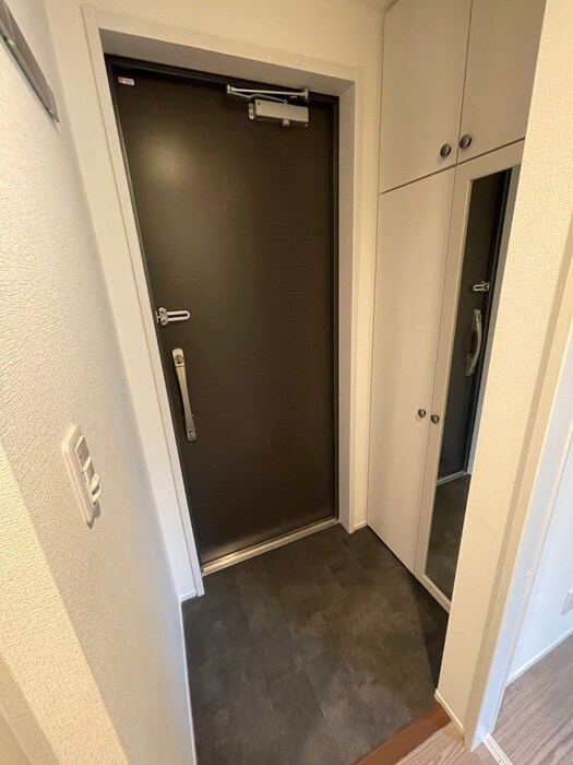 物件内観写真7　(玄関)