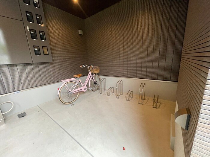 物件外観写真6　(駐輪場)