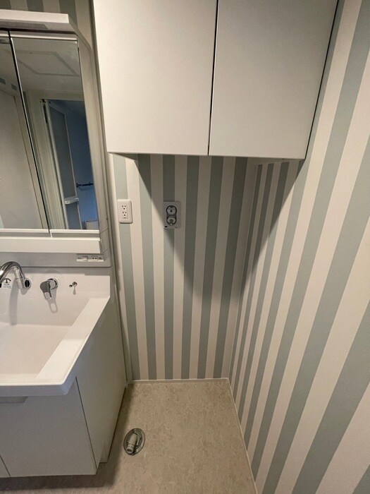 物件内観写真16　(洗濯機置場)