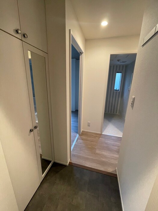 物件内観写真21　(廊下)