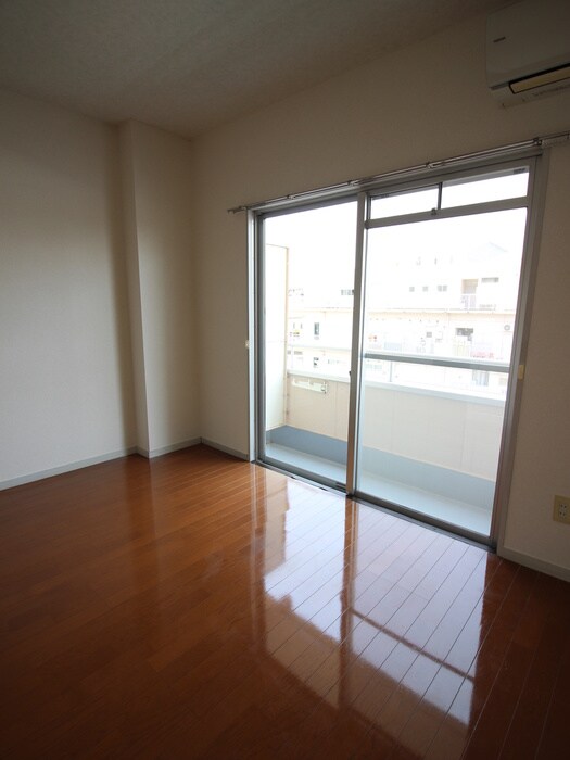 物件内観写真18　(居室)