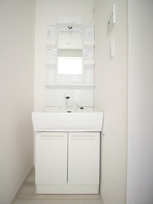 物件内観写真8　(洗面)