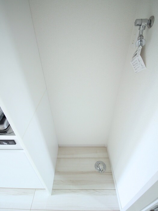 物件内観写真11　(洗濯機置場)