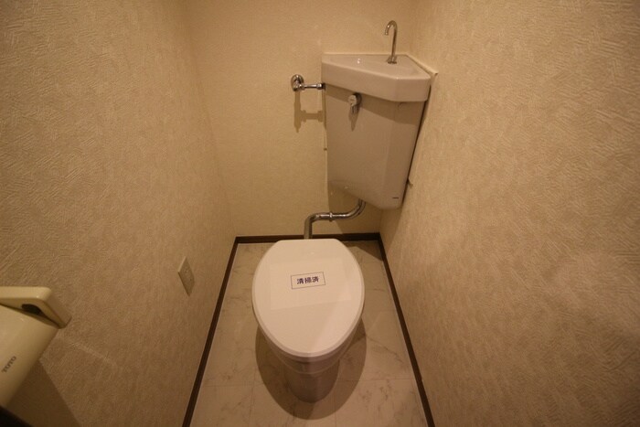 物件内観写真9　(トイレ)