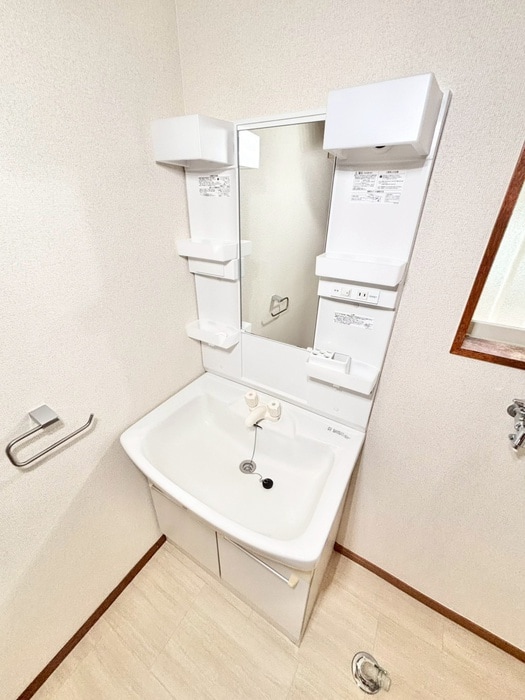 物件内観写真11　(洗面)