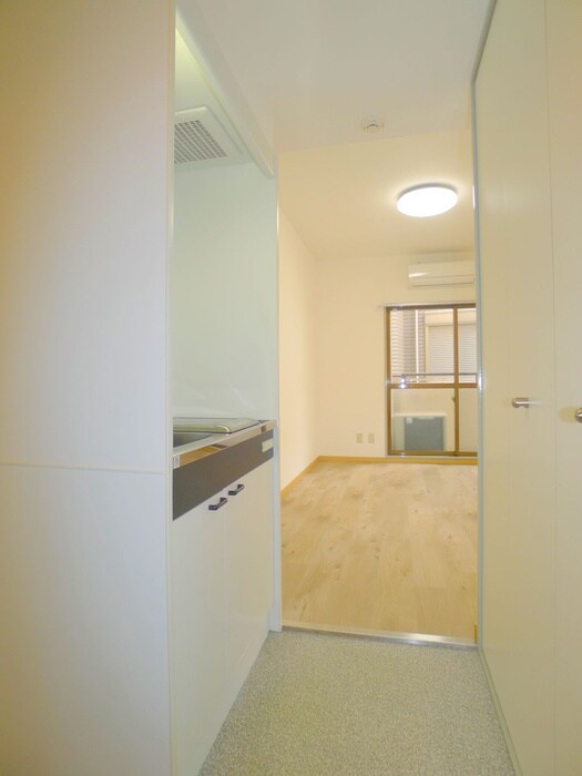 物件内観写真15　(廊下)