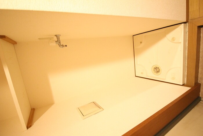 物件内観写真13　(洗濯機置場)