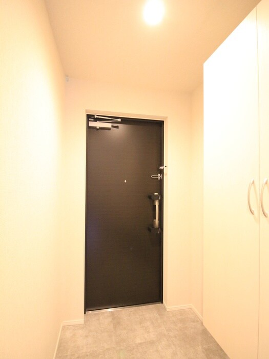 物件内観写真15　(玄関)