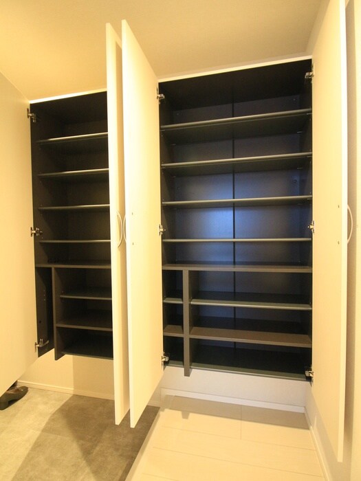 物件内観写真16　(靴箱)