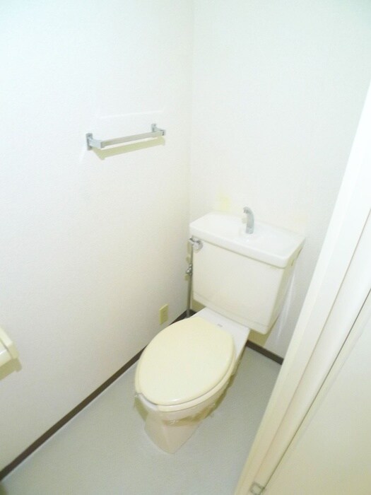 物件内観写真10　(トイレ)