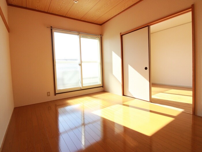 物件内観写真10　(居室)