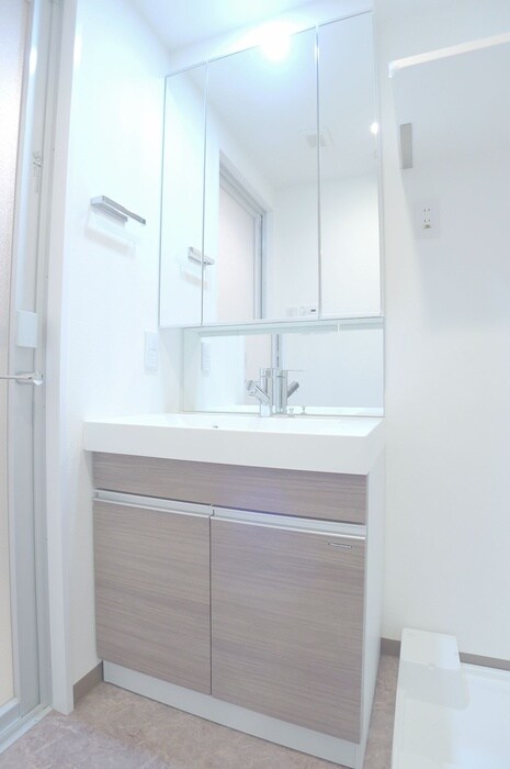 物件内観写真11　(洗面)