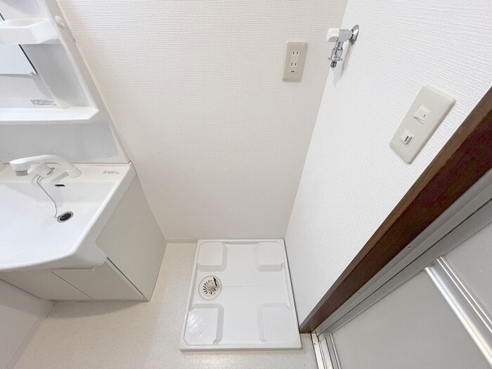 物件内観写真17　(洗濯機置場)