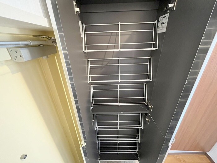 物件内観写真18　(靴箱)