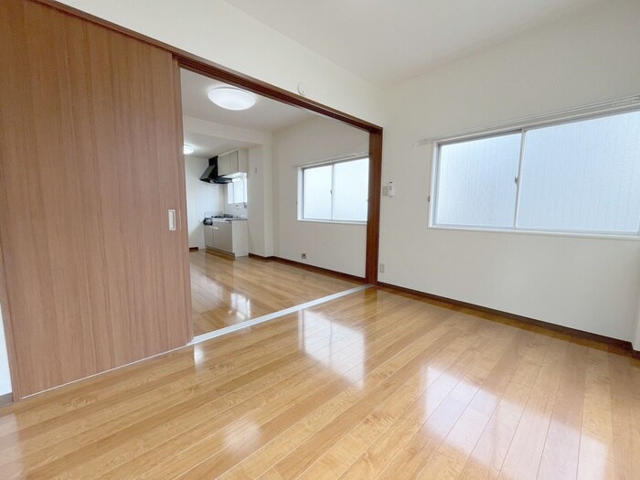 物件内観写真21　(室内からの展望)