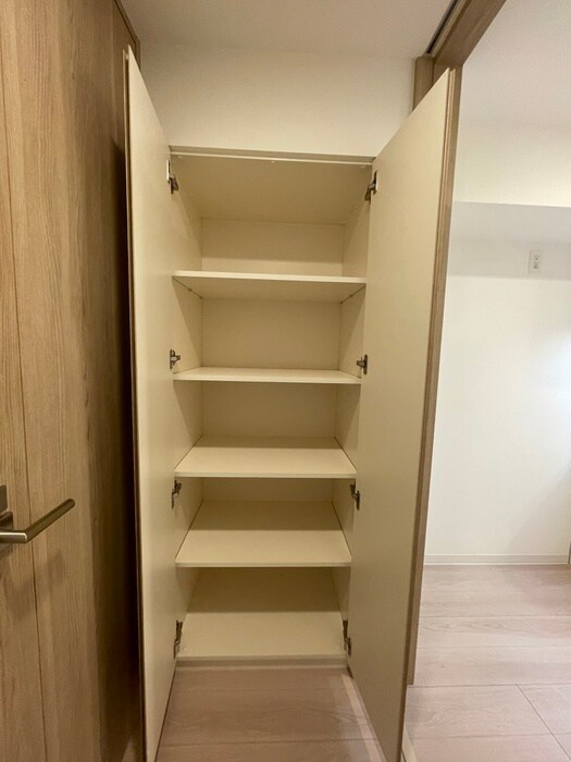 物件内観写真15　(収納)