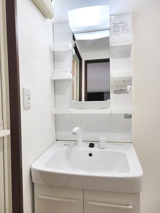 物件内観写真11　(洗面)