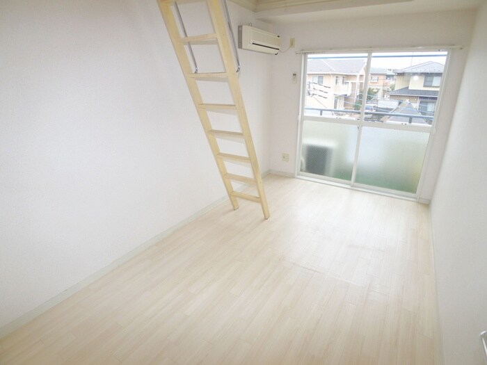 物件内観写真9　(居室)