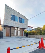 建築中