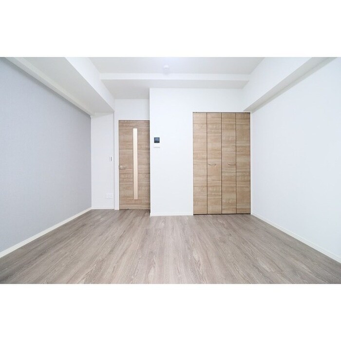 物件内観写真11　(室内からの展望)