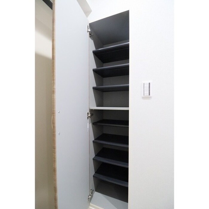 物件内観写真14　(靴箱)