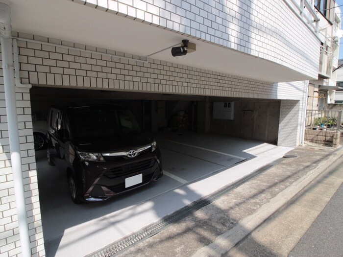 物件外観写真3　(駐車場)