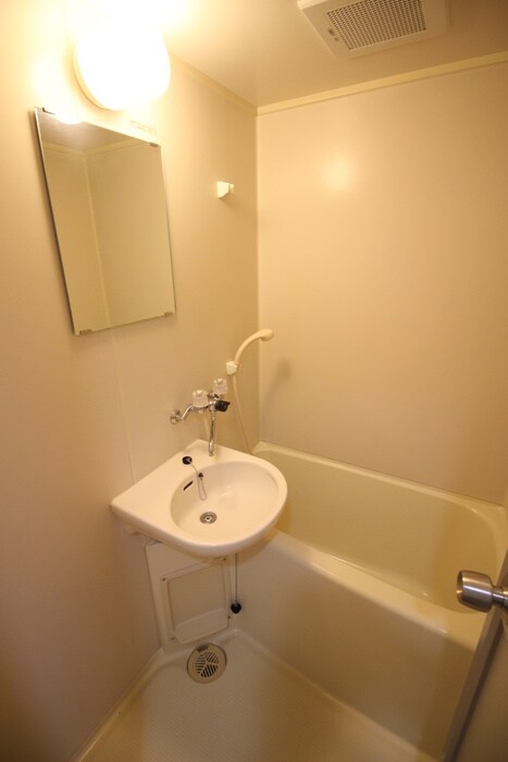 物件内観写真12　(バス／シャワールーム等)