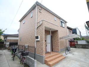 パレス三春外観写真
