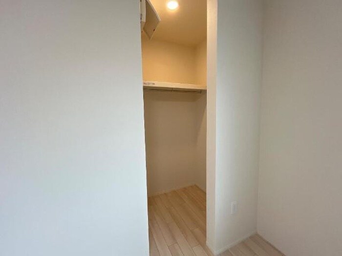 物件内観写真16　(収納)