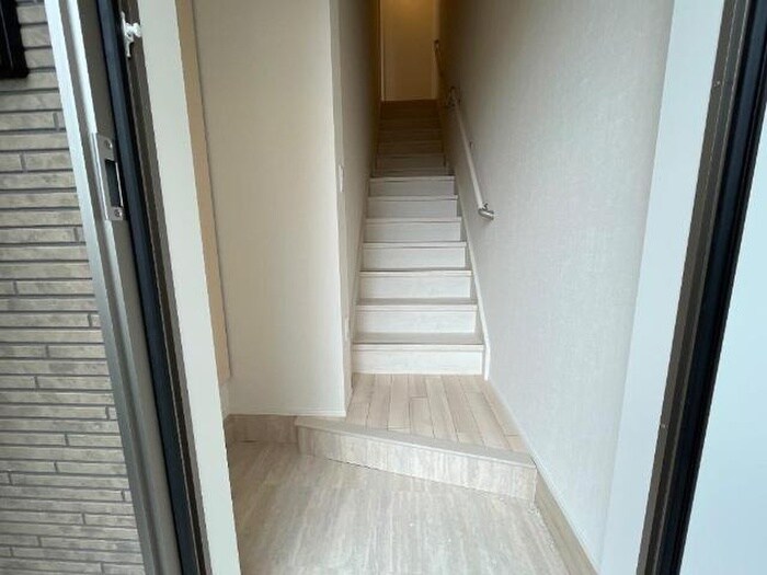 物件内観写真19　(玄関)