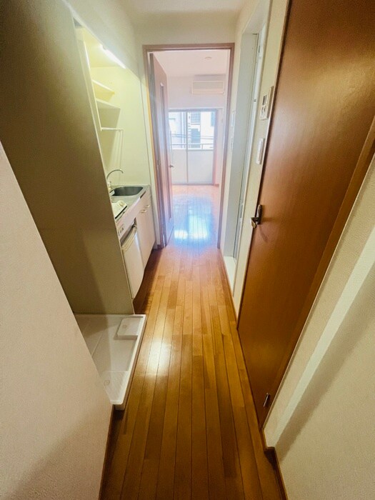 物件内観写真16　(廊下)