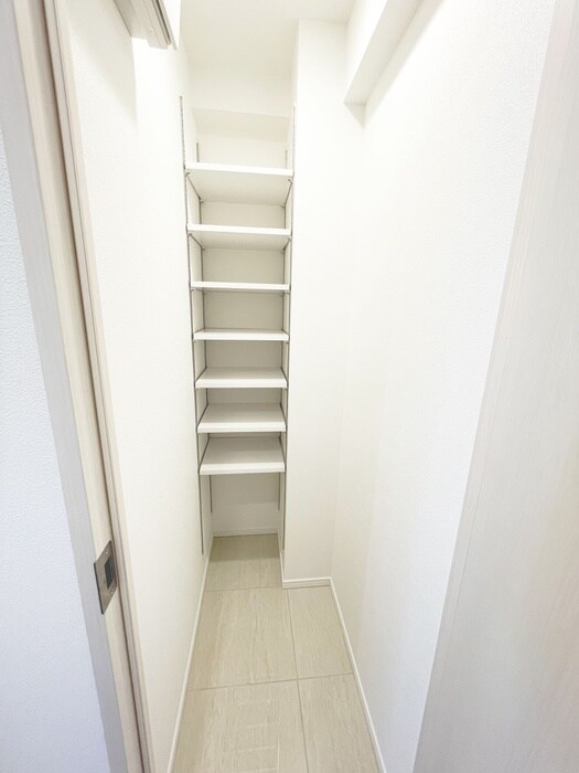 物件内観写真14　(靴箱)