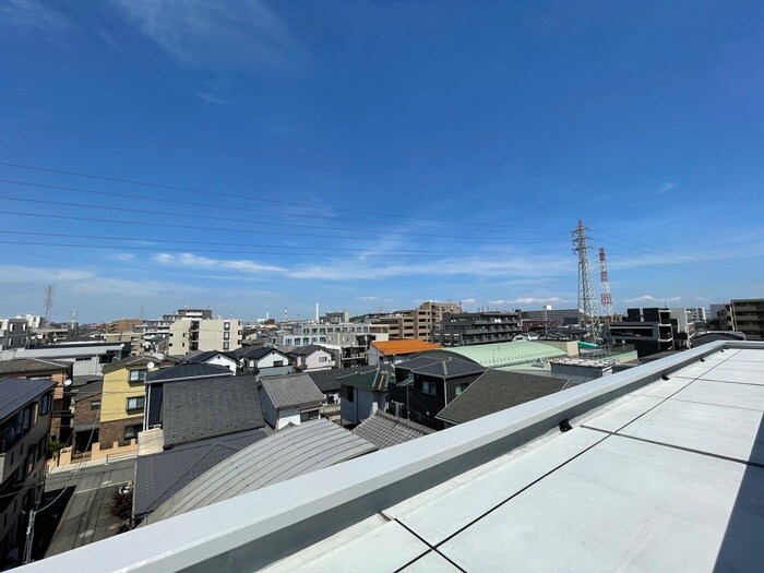 物件内観写真16　(室内からの展望)