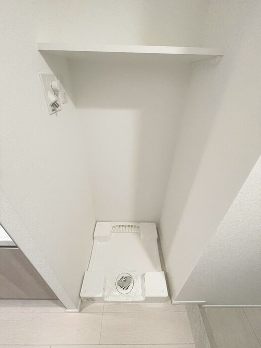 物件内観写真16　(洗濯機置場)