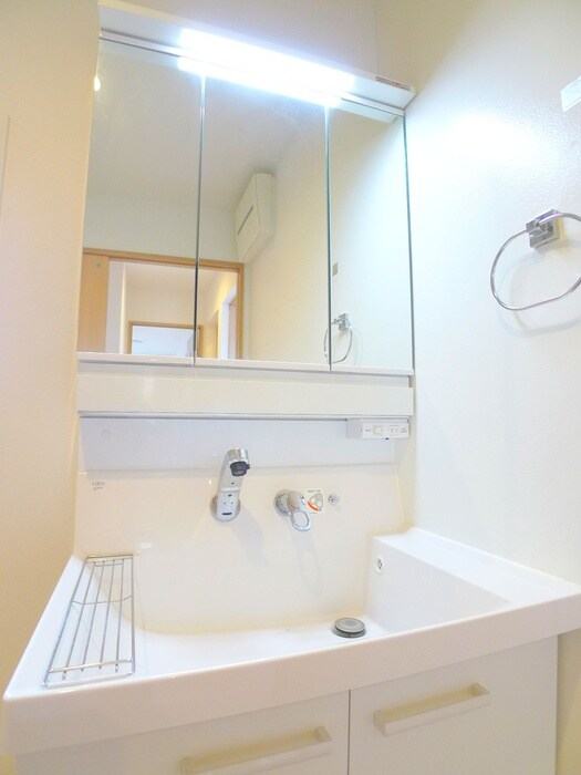 物件内観写真10　(洗面)