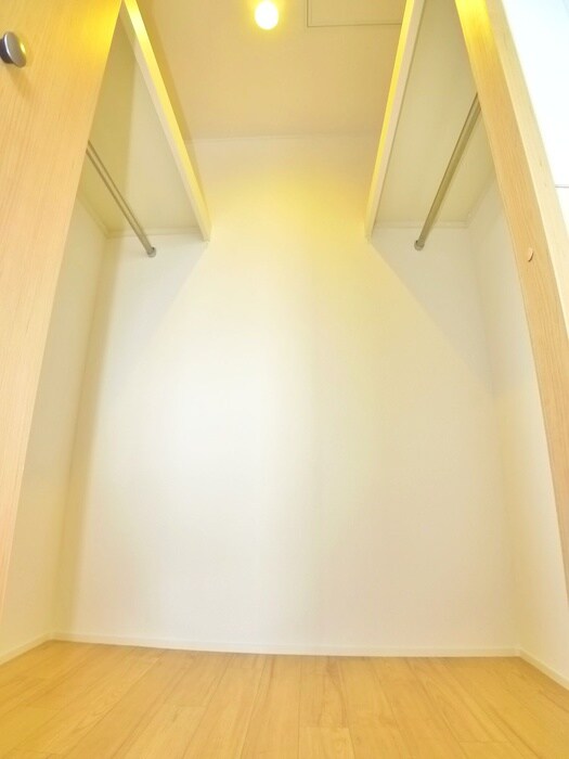 物件内観写真11　(収納)