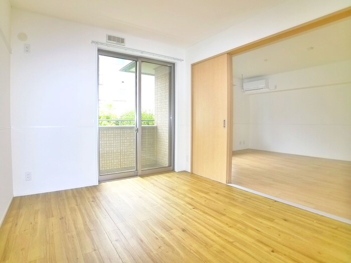 物件内観写真13　(居室)