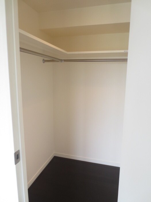 物件内観写真10　(収納)