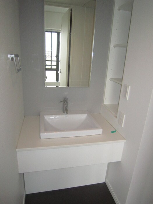 物件内観写真12　(洗面)