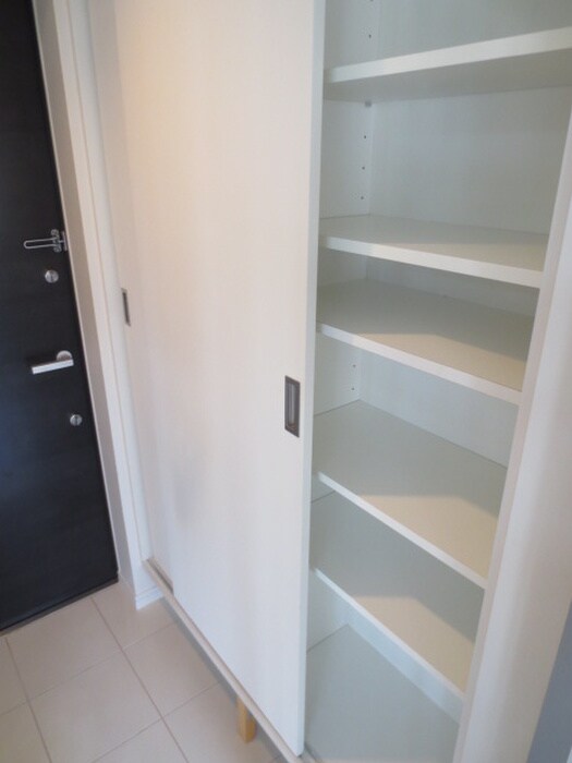 物件内観写真16　(居室)