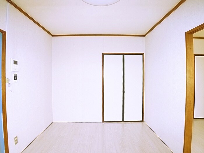 物件内観写真8　(内観写真)