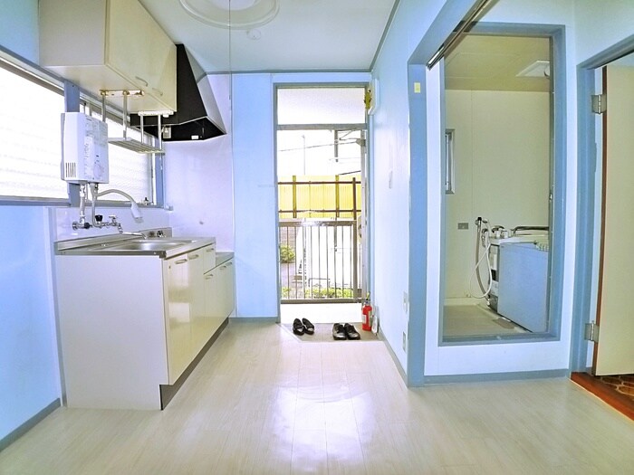 物件内観写真22　(玄関)