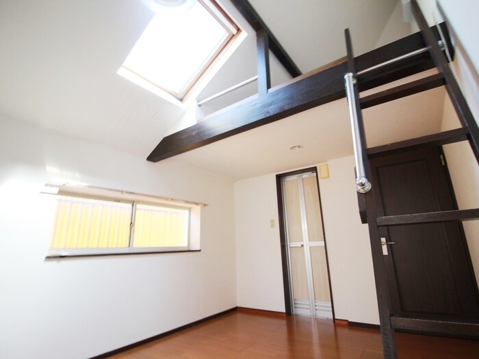 物件内観写真8　(居室)