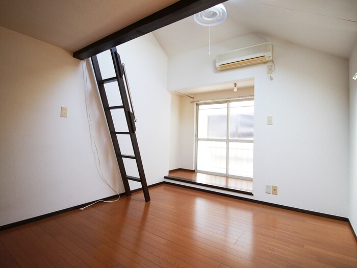 物件内観写真9　(居室)