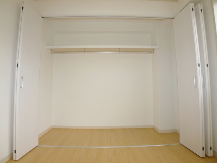 物件内観写真10　(収納)