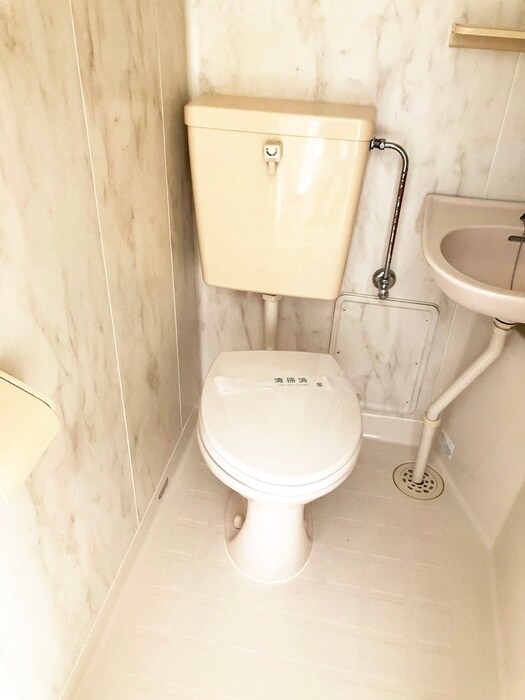 物件内観写真14　(トイレ)