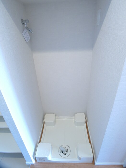 物件内観写真20　(洗濯機置場)