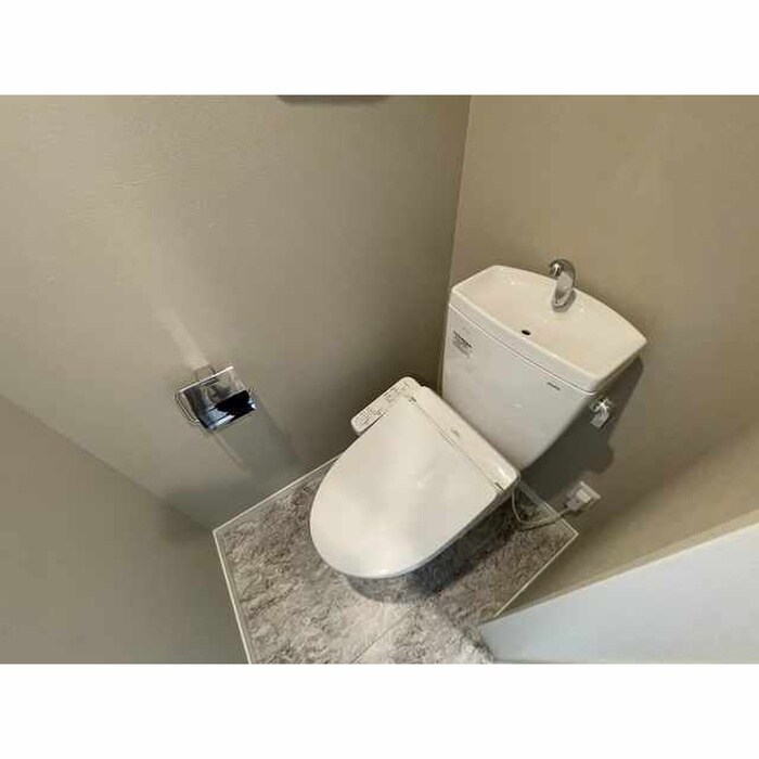物件内観写真13　(トイレ)