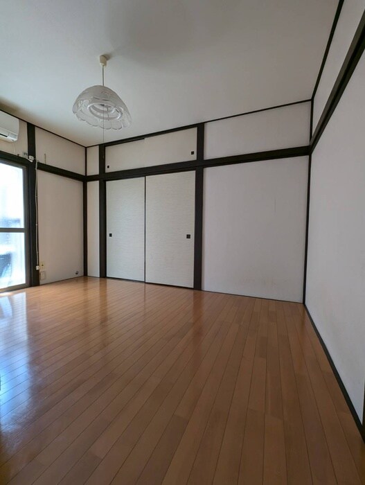 物件内観写真9　(居室)